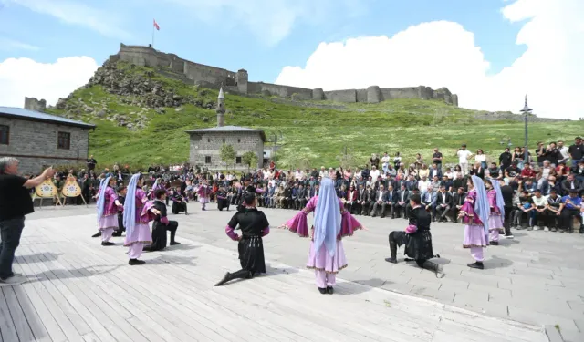 Kars'ta "Yaşayan Miras Şöleni" başladı
