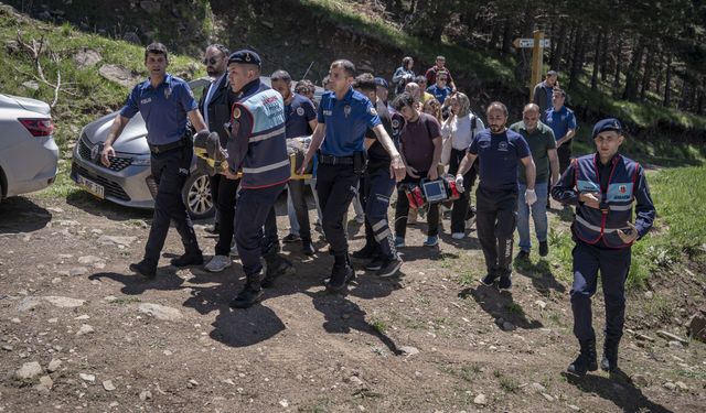 Ekipler kalp krizi geçiren izci için seferber oldu