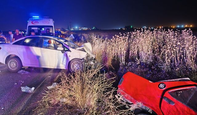Mardin'de otomobiller çarpıştı: 1 ölü, 4 yaralı