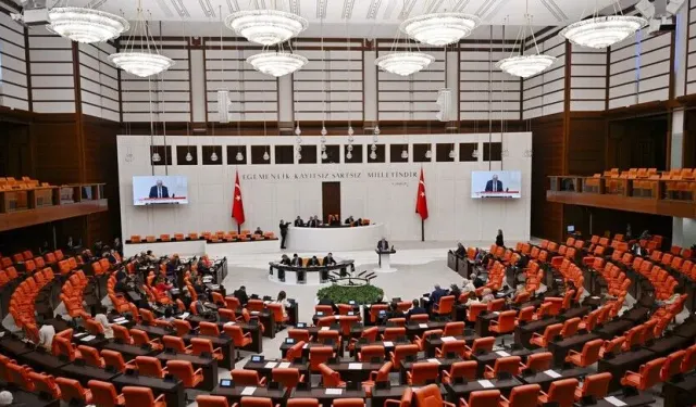 Siyasilerden Yeni Parti Grubu'na tepki