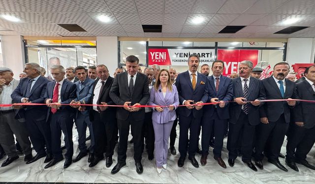 Yeni Parti Yüksekova’da ilçe başkanlığını hizmete açtı