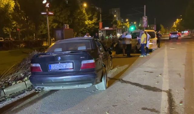 İki otomobilin çarpıştığı kazada 3 kişi yaralandı