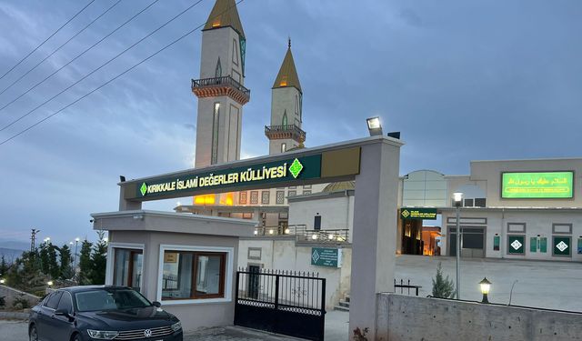 Kutsal Toprakların kokusunu Kırıkkale’de yaşatan külliye