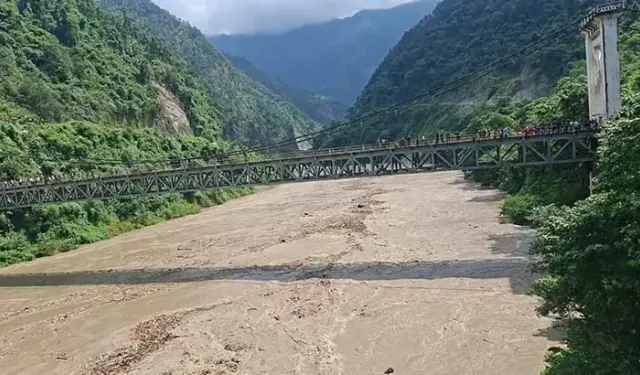 Nepal'deki selde can kaybı 165'e yükseldi