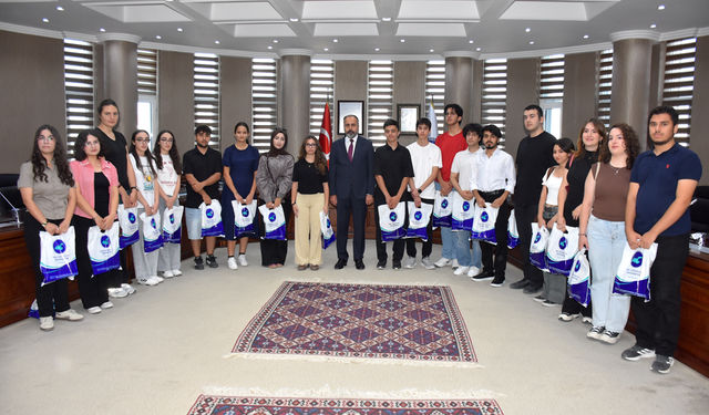 Van MAT-BİL'de başarılı öğrenciler ödüllendirildi