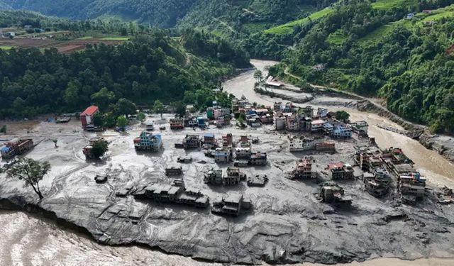 Nepal-Tibet sınırında sel felaketi: Ölü sayısı 470'i aştı