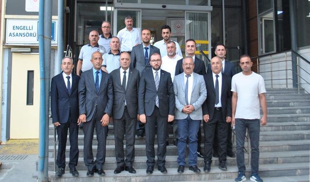 SGK Başkanı Elitaş Hakkari SGK'yı ziyaret etti