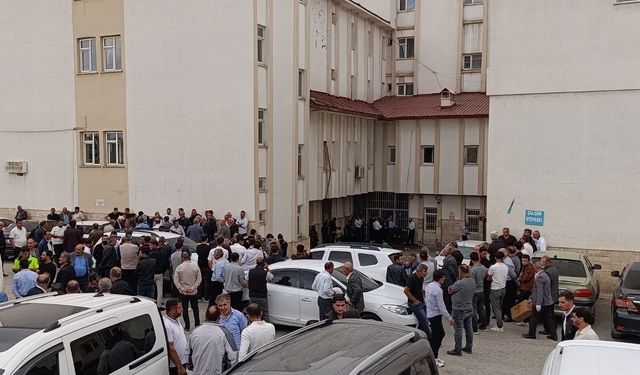 Hakkari-Van sınırında dere faciası: 20 yaşındaki çoban kurtarılamadı