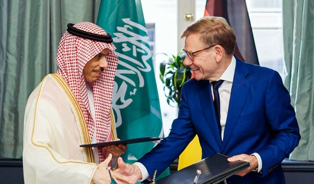 Suudi Arabistan ve Almanya'dan Hürmüz Boğazı çağrısı