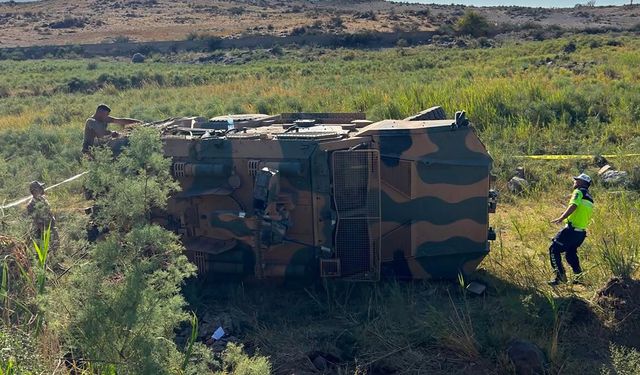 Askeri araç devrildi: 1 şehit, 2 yaralı