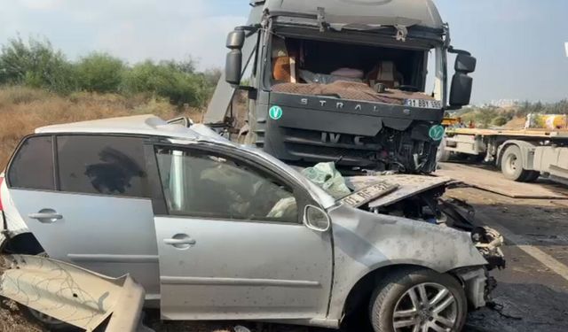 TIR karşı yöne geçti; 1 ölü; 2 yaralı