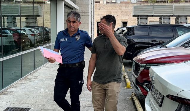 Korkulukları aşıp yola çıktığı öne sürülen çocuğa otomobil çarptı