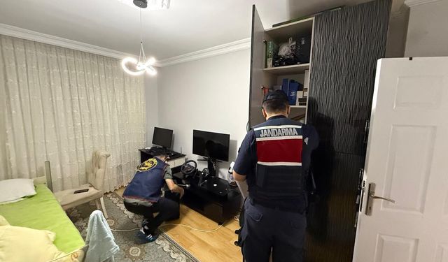 MİT koordinesinde yazılım şirketine yasa dışı veri sorgulama operasyonu: 5 gözaltı