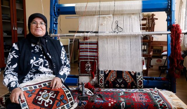 8 yaşında tezgahın başına geçti, 61'inde mirasını geleceğe taşıyor