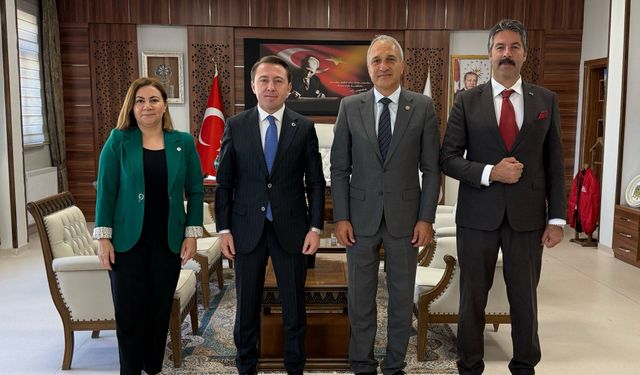 Yeni Parti heyetinden Yüksekova Kaymakamı Hülür’e ziyaret