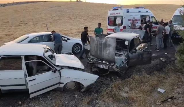 İki otomobilin çarpıştığı kazada 8 kişi yaralandı