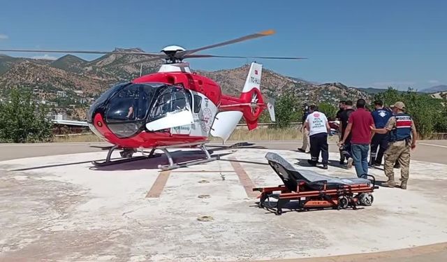 Yaralı kadın için ambulans helikopter havalandı