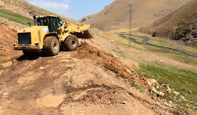 Iğdır'da selin kapattığı 14 köy yolu ulaşıma açıldı