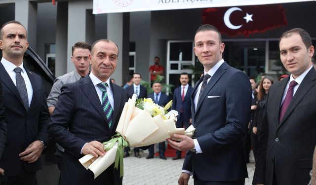 HSK Üyesi Özdemir, Yüksekova Adliyesi'ni ziyaret etti
