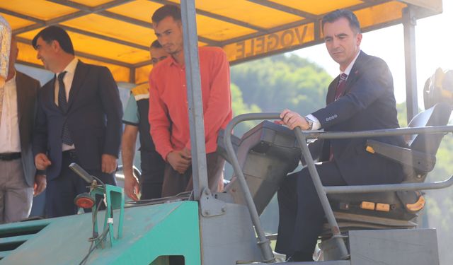 Bitlis Valisi Karakaya köy yollarını inceledi