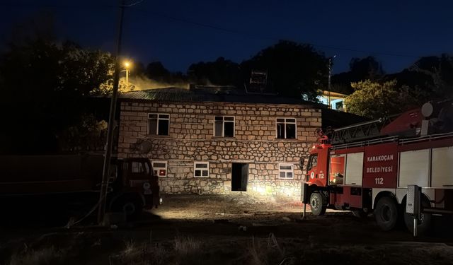 Elazığ’da evlerinde yangın çıkan çift hayatını kaybetti