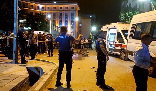 Kars'ta minibüs ile motosiklet çarpıştı: 1 ölü