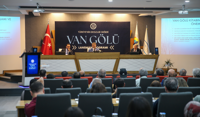 Van Gölü'nün ekolojik değeri kitaplaştırıldı