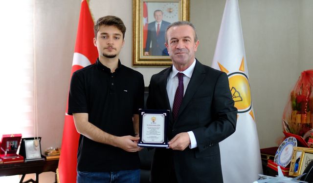 Başkan Kaya, YKS Hakkari Şampiyon Çatal'ı ağırladı