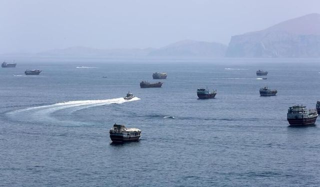 Hürmüz Boğazı'nda 2 ABD gemisi ve 8 tanker hedef alındı