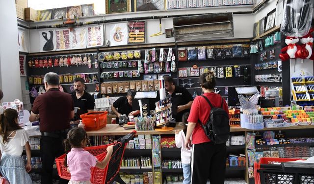 Hakkari’de kırtasiyeci de veli de şikayetçi