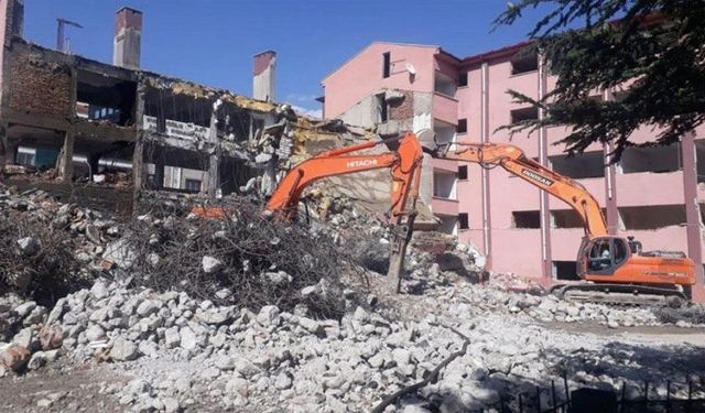 Bakan Tekin’e Hakkari’deki 'YIK-YAP' projesi çağrısı