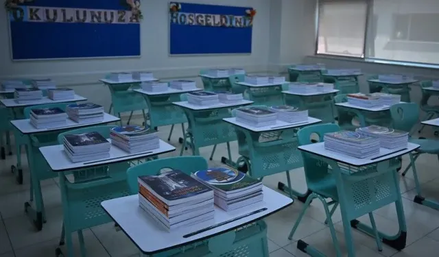MEB'in ücretsiz ders kitapları okullara ulaştı