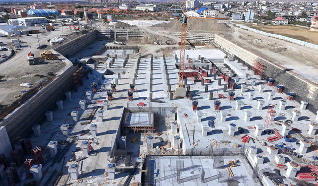 Van'ın şehir hastanesi depreme karşı güçlendiriliyor