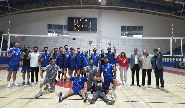 Hakkari Gençlik Merkezi Spor Kulübü, Van ekibini yendi