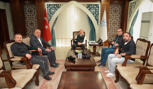 Hakkari İl Sesi Gazetesi’nden Vali Taşyapan’a ziyaret