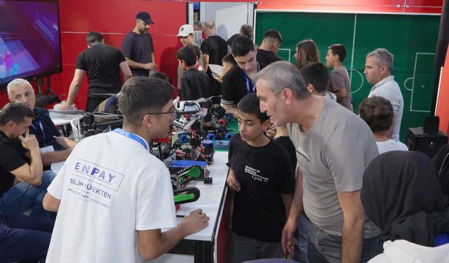 TEKNOFEST Güneydoğu’da Milli Eğitim Bakanlığı standına yoğun ilgi