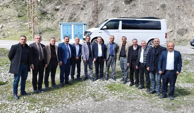 Muhtarlardan Hakkari’deki bulvar için üst geçit ve hız sınırı talebi