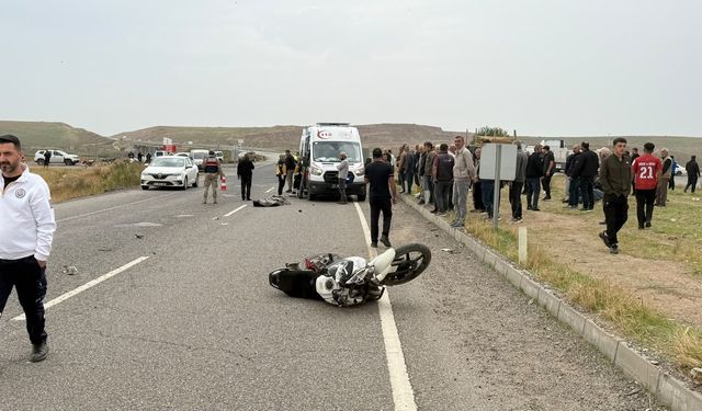 Bismil’de minibüsle çarpışan motosikletin sürücüsü 14 yaşındaki Enes, hayatını kaybetti
