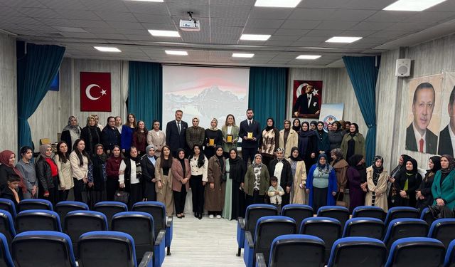Hakkari’de kadınlara yönelik bağımlılıkla mücadele eğitimi düzenlendi