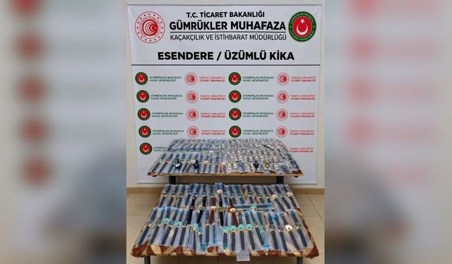 Hakkari sınırında kaçak ürünler ele geçirildi