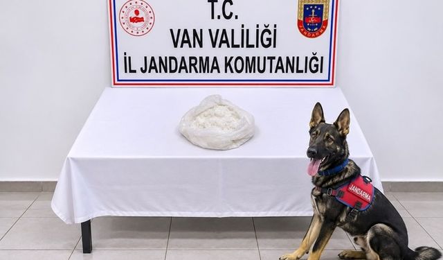 Çantasından 1 kilo metamfetamin çıkan yolcu tutuklandı