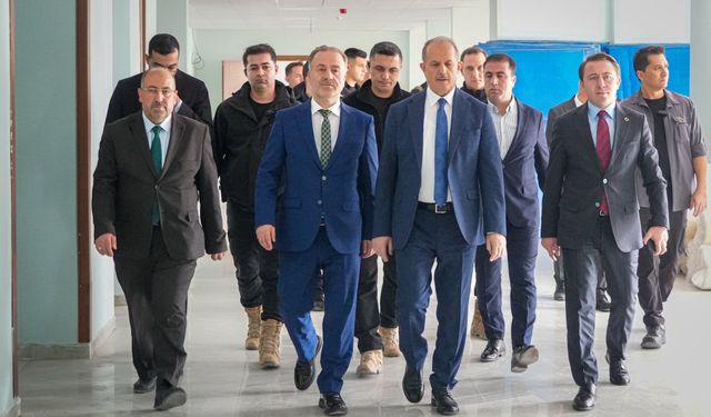 Vali Taşyapan, Hacı Ahmet Albayrak Kız Kur’an Kursu'nu inceledi