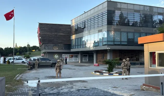 Çukurova Belediyesi’ne operasyon: 44 kişi gözaltında