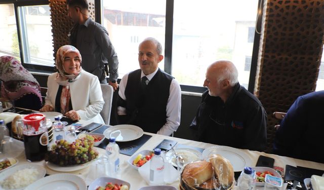 Hakkari’de Dünya Yaşlılar Günü buluşması