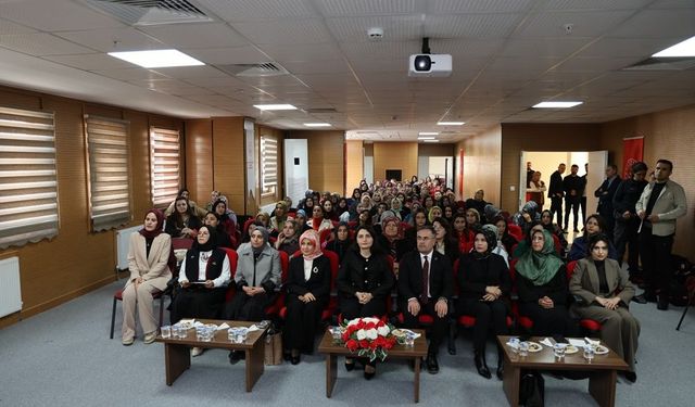Van'da kadınlara yönelik yapay zeka ve dijital beceri eğitimleri düzenlendi