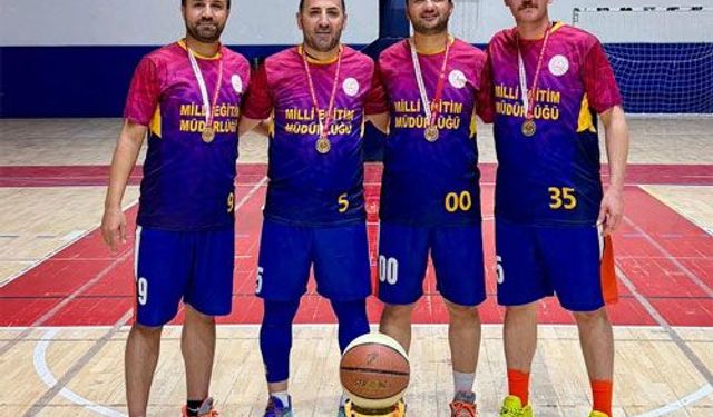 Hakkari MEB basketbol takımı şampiyon oldu