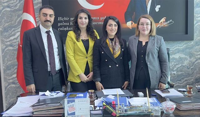 Yüksekova Belediyesi ile Barodan adli yardım protokolü