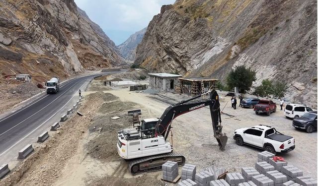 Hakkari’de rekreasyon alanı çalışmaları sürüyor