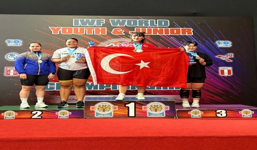 Milli sporcu Fatmagül Çevik, dünya şampiyonu