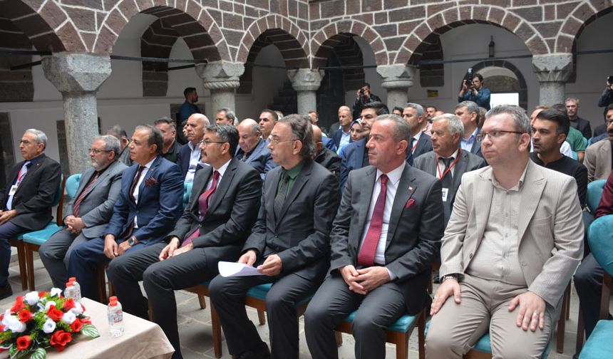 'Kadim Şehir Hakkari çalıştayı' sona erdi